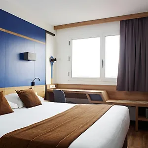 *** Hotel Median Congres Frankreich